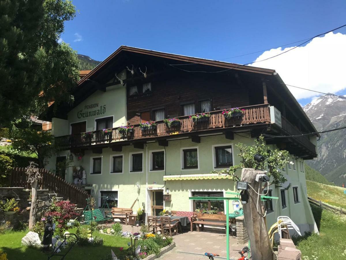 Pension Gruenwald Hotel Sölden Exterior foto